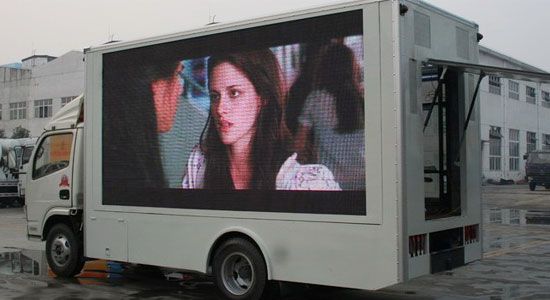 金杯8平米LED廣告宣傳車(chē)