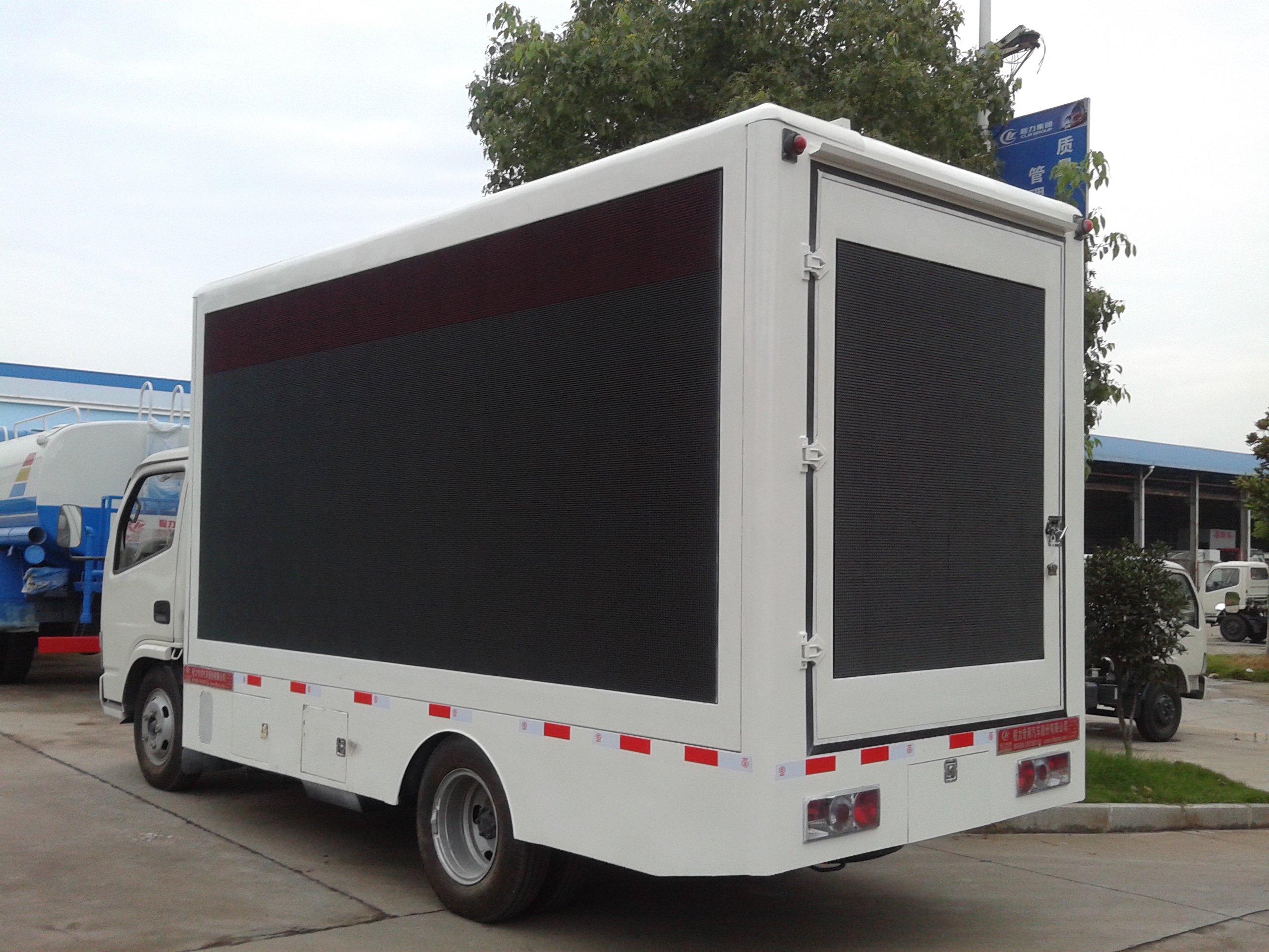 東風(fēng)DFA5040XXC35D6AC型宣傳車