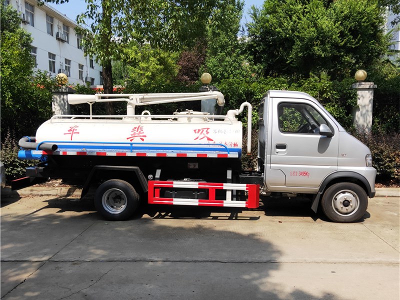 藍牌汽油版2方吸糞車