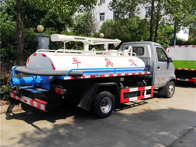 藍牌汽油版2方吸糞車