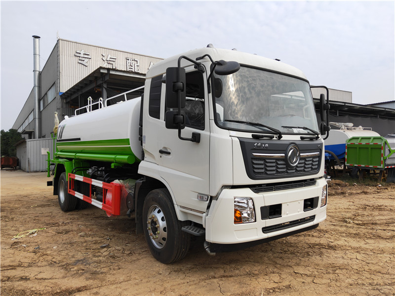 東風(fēng)天錦15方灑水車