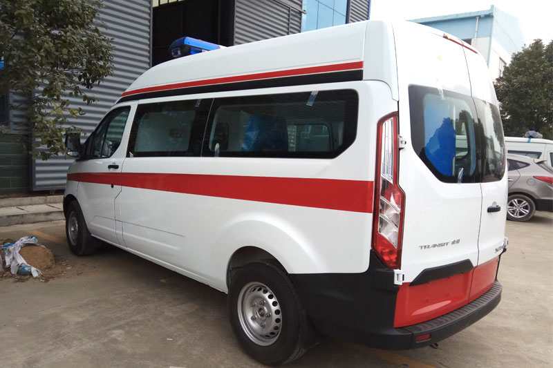 新全順中軸柴油救護車