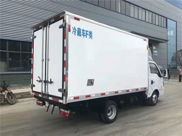 (國六3.5米)東風(fēng)途逸冷藏車