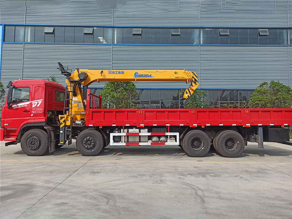 國(guó)六東風(fēng)暢行D7前四后八12噸隨車吊